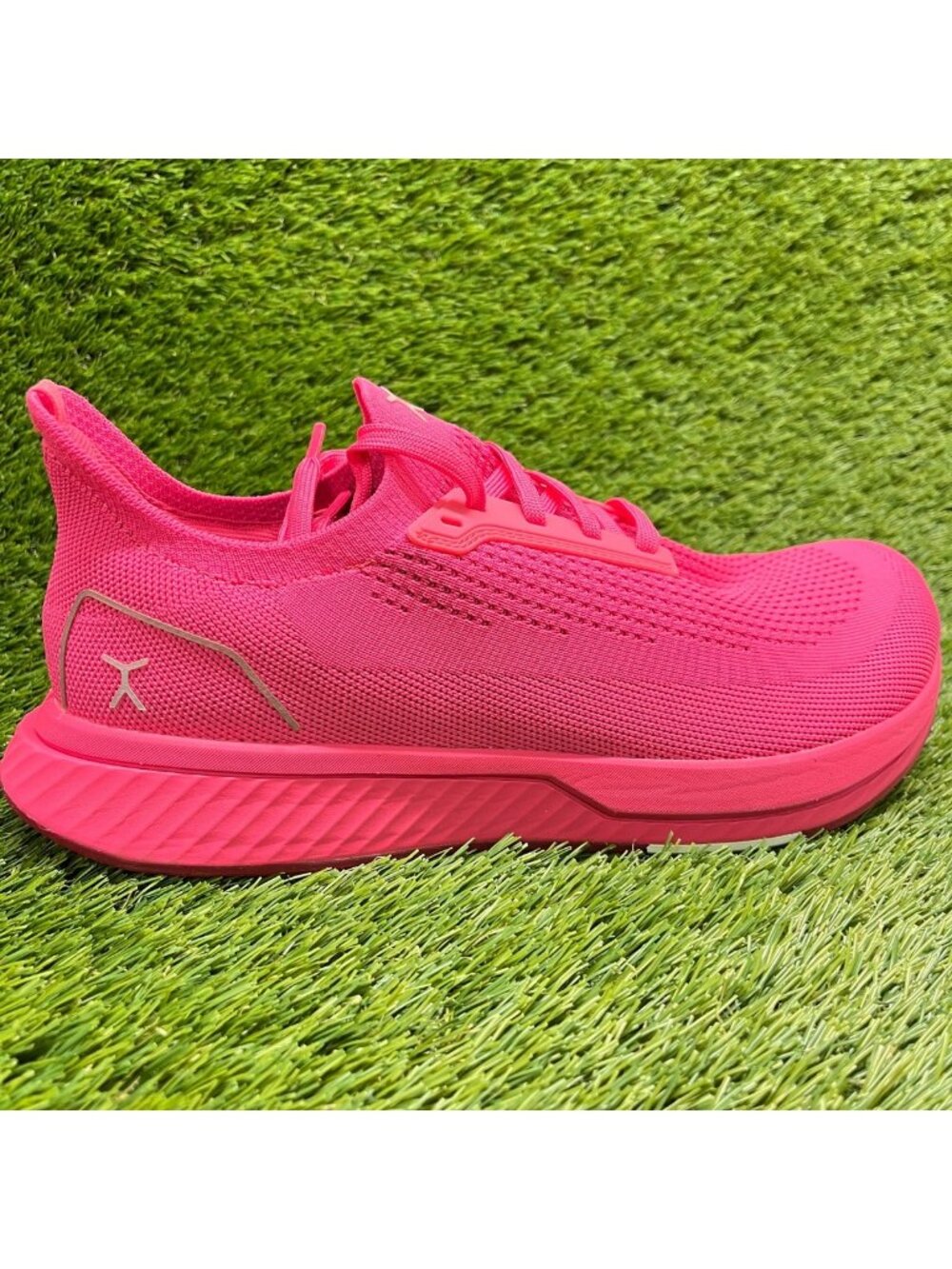 Flux Footwear Adapt Runner Neon Pink Mens Size 10 Athletic Knit Shoes Sneakers